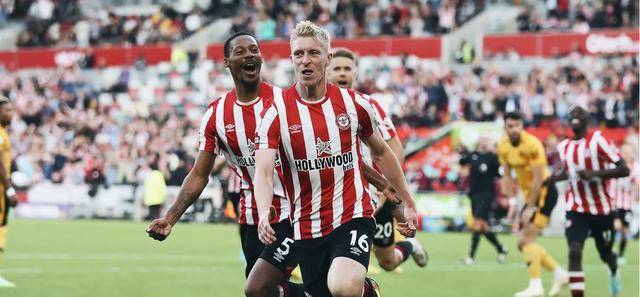 英超激烈争夺,精彩反击与门神扑救成为焦点的简单介绍 英超激烈争夺,精彩反击与门神扑救成为焦点的简单介绍