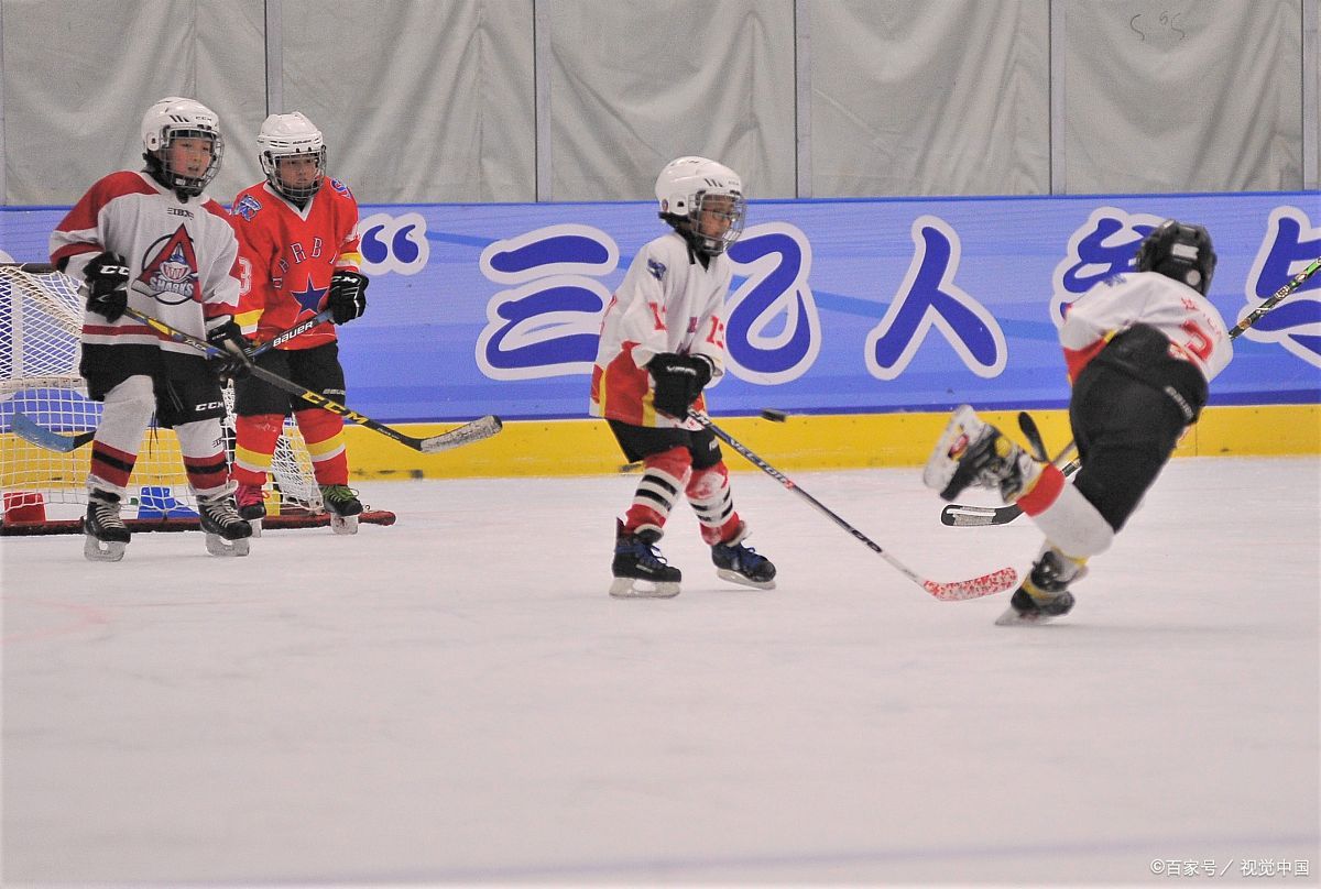 全国青少年冰球联赛,冰上激情飞扬 全国青少年冰球联赛,冰上激情飞扬
