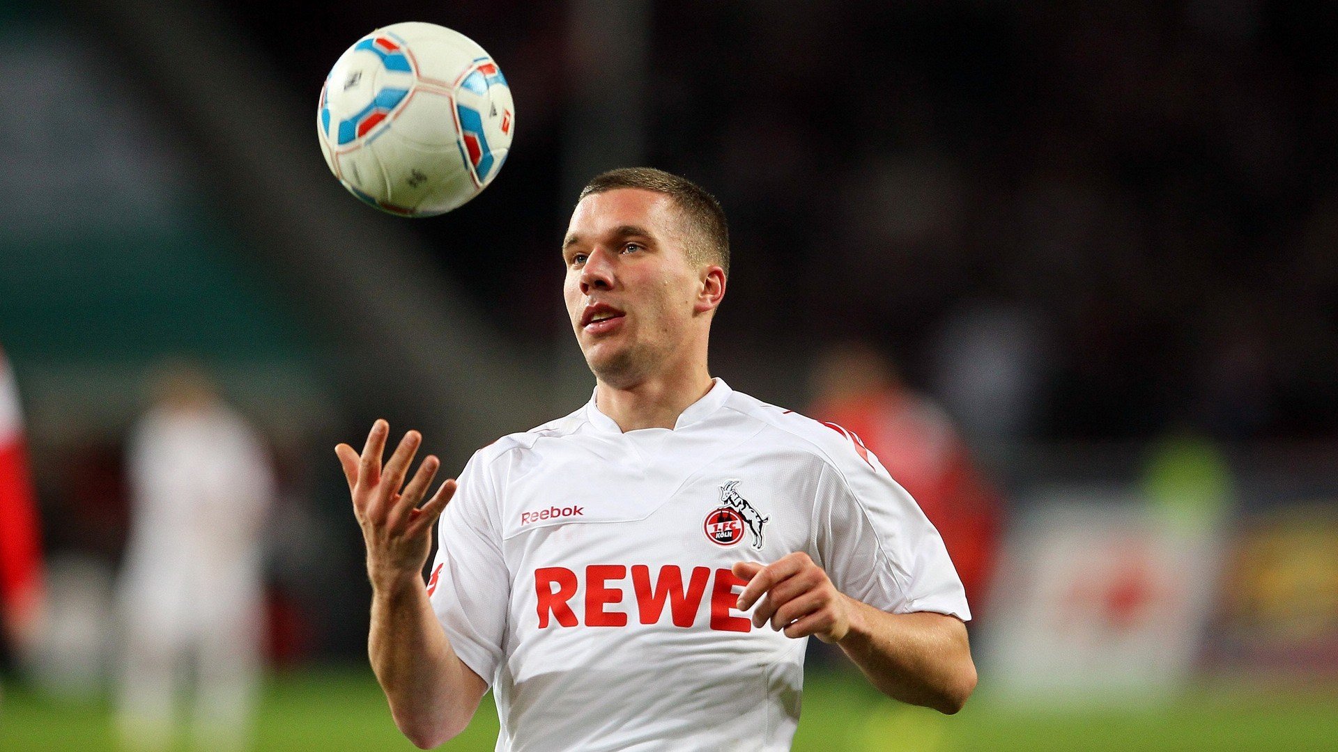 _专业竞赛与业余比赛同步进行，丰富赛事内容_，专业竞赛活动